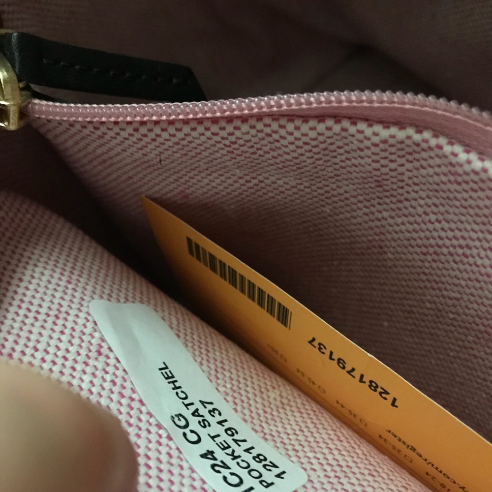 ❌ SOLD ❌Dooney and Bourke - Picture 8 of 8